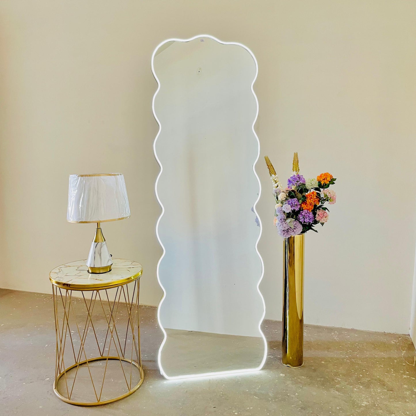 Standing Bubble Full length Mirror With LED Light