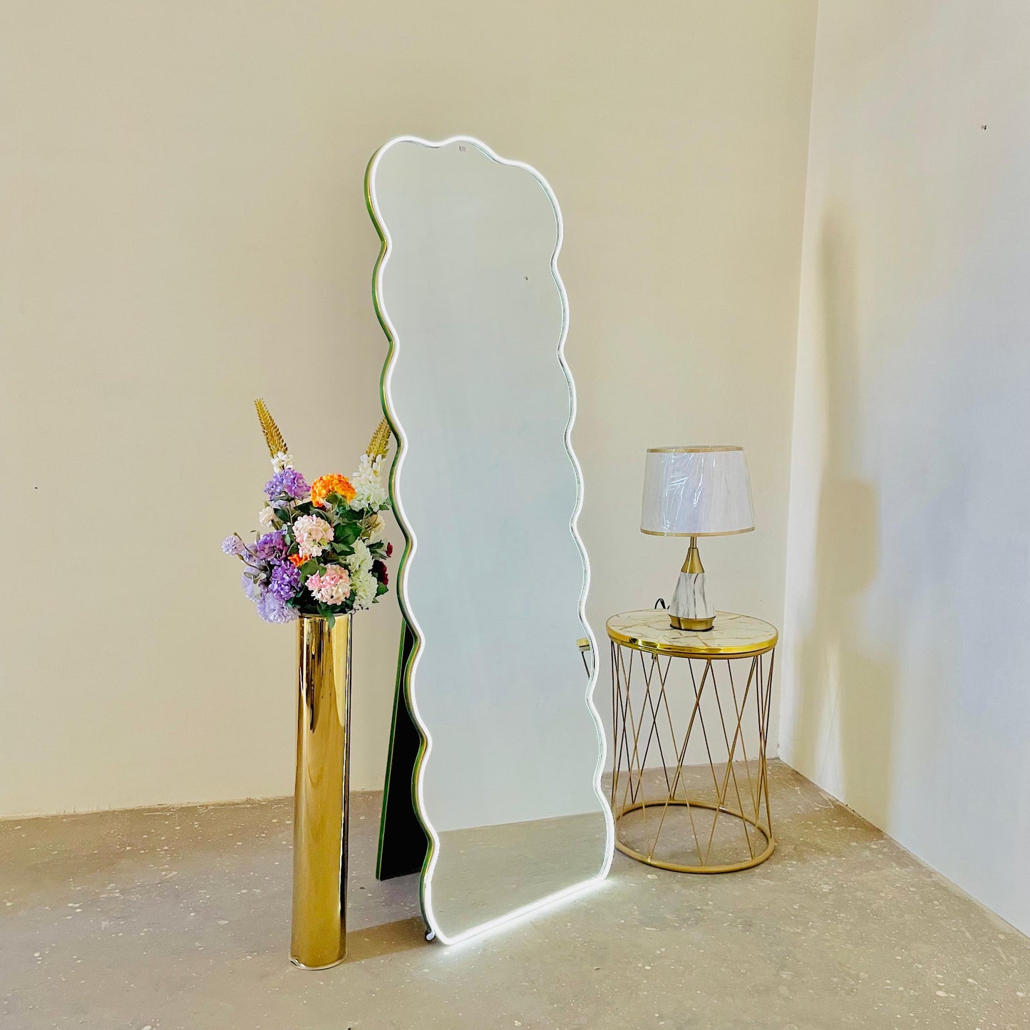 Standing Bubble Full length Mirror With LED Light